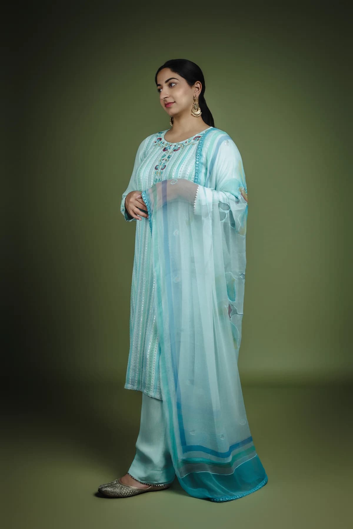 Azure Blue Sequined suit set view 2