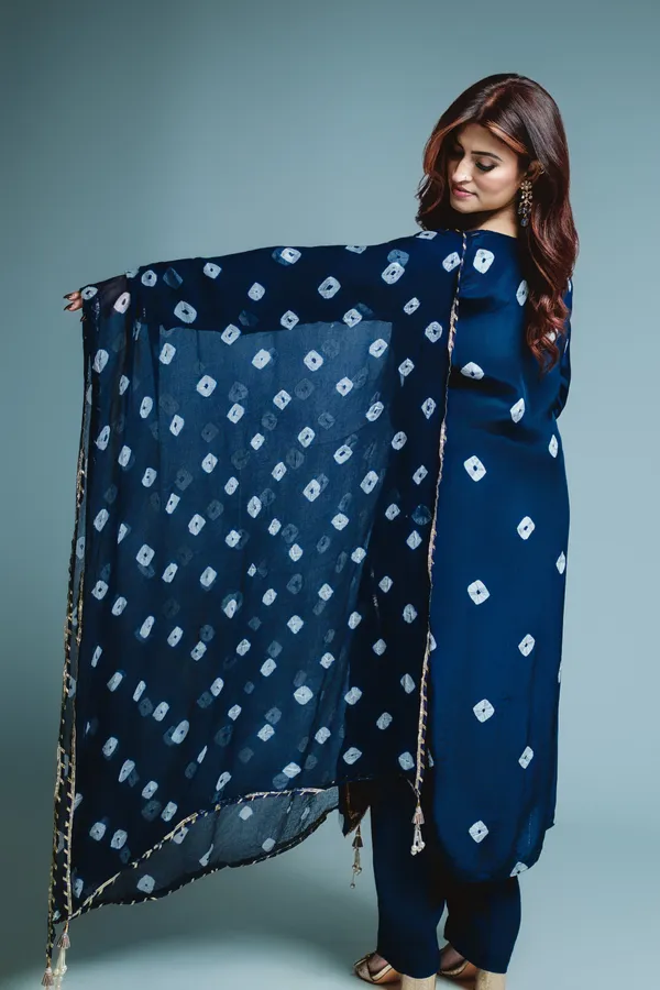 Royal Blue Crepe Bandhani suit set thumbnail 4