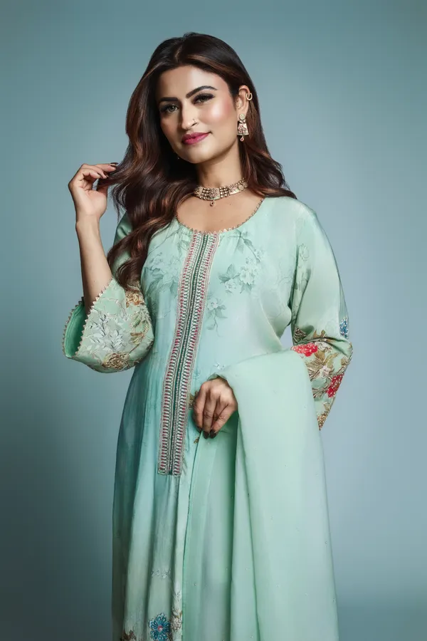 Sea Green Semi-Crepe Suit Set thumbnail 3